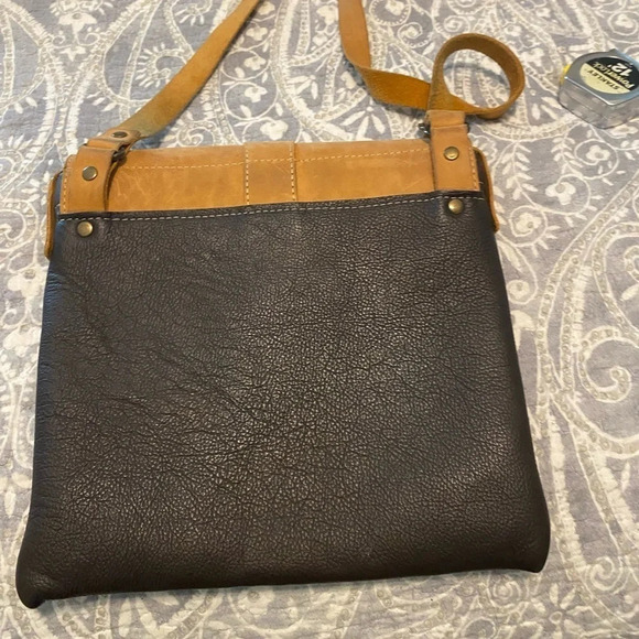 COPY - Authentic handmade leather purse crossbody style - Picture 2 of 6